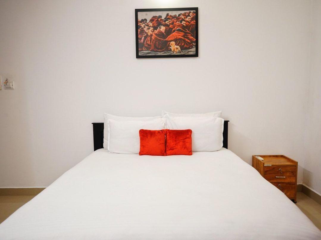 Fortis Rooms Kochi Esterno foto
